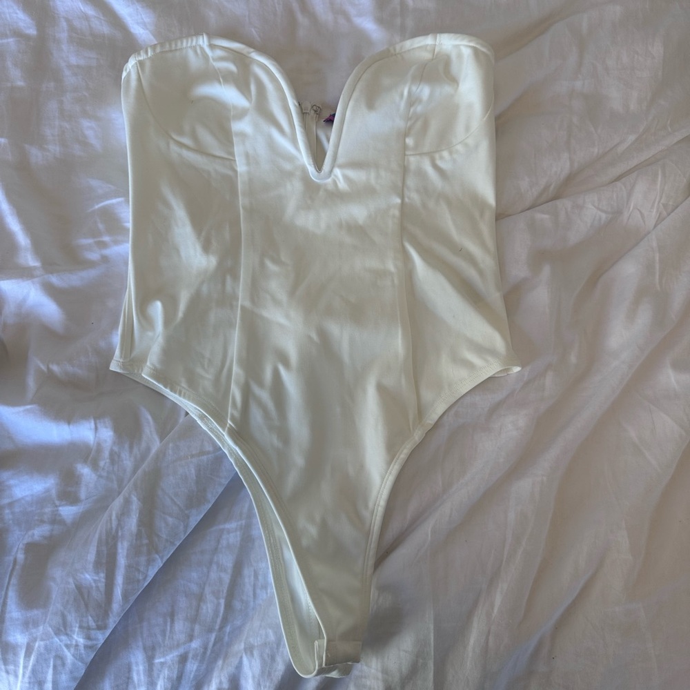 Edikted strapless white corset bodysuit